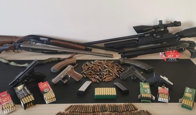 İzmir'de oldu: Yasa dışı silah ticareti operasyonunda bir şüpheli tutuklandı