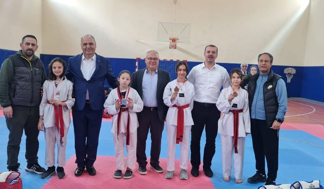 Erkmen Belediyesi Taekwondoda Afyon'u Temsil Edecek