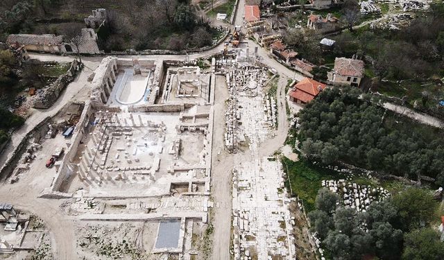 Birçok medeniyete ev sahipliği yapan Muğla'da ziyaretçi yoğunluğu