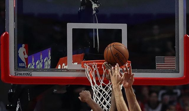 LeBron James'in 19 sayılık katkısı mağlubiyeti engelleyemedi