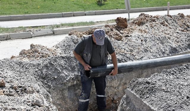 Kütahya’nın 600 metrelik içme suyu hattı yenileniyor