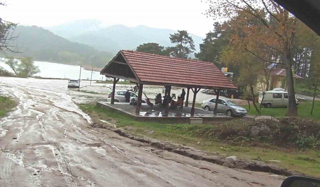Simav’daki Deprem Vatandaşları Gölcük Yaylası’na Yönlendirdi