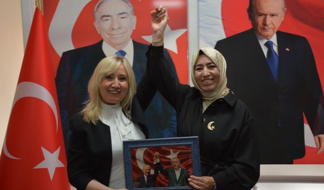 Afyon'da Kadın Siyasetçiler Buluştu: "Terörün Yok Olduğu Bir Türkiye İçin Adımlar Atıyoruz"