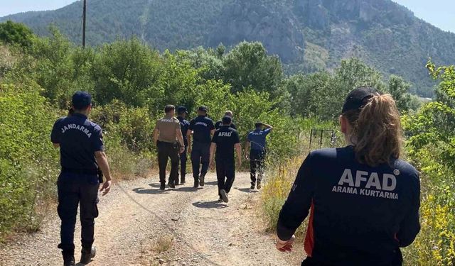 Bilecik’te Şüpheli Ölüm: Kadın Evinde Ölü Bulundu, Eşi Sakarya Nehri Kenarında Aranıyor