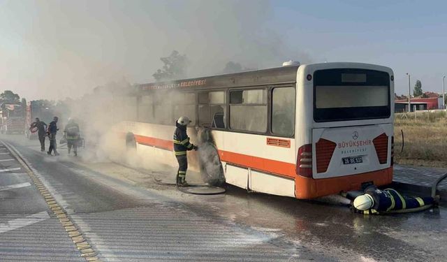 Eskişehir’de Belediye Otobüsü Alev Alev Yandı