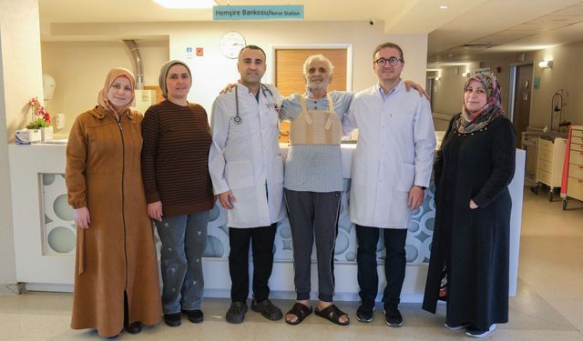 ‘Yapılamaz’ denilen Afyon’da yapıldı: Kalp durdurulmadan kapak değiştirildi