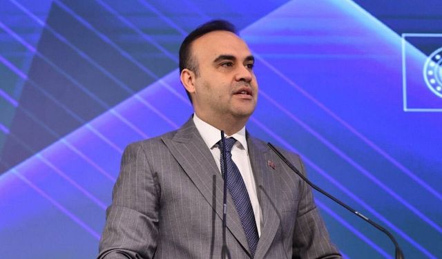 Bakan Kacır: "Milli hava-hava füzelerimiz harp başlıklı atış testlerini başarıyla tamamladı"