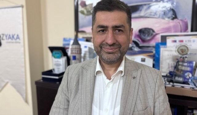 Bilişim Uzmanı Topuzoğlu'ndan Bayram Tatili Uyarısı: "Tatil Fotoğrafları Hırsızlara Davetiye Çıkarıyor"