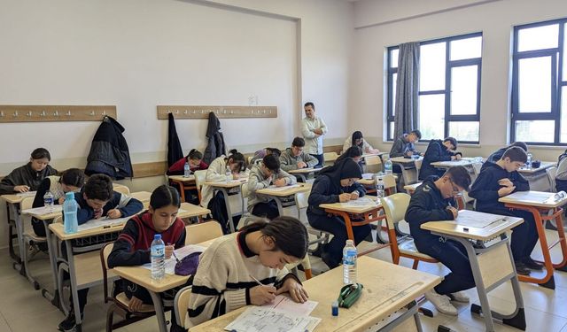 Süleyman Demirel Fen Lisesi'nden LGS Prova Niteliğinde Bilgi Yarışması