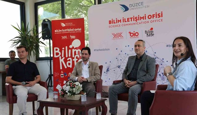 Düzce Üniversitesi'nden Bilim Kafe'de geleceğin meslekleri: "Yapay zeka, eğitim ve kariyer" masaya yatırıldı