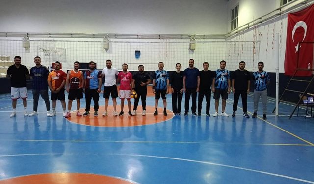 Afyon Hocalar’da voleybol turnuvası: Final ve üçüncülük maçlarının tarihi belli oldu