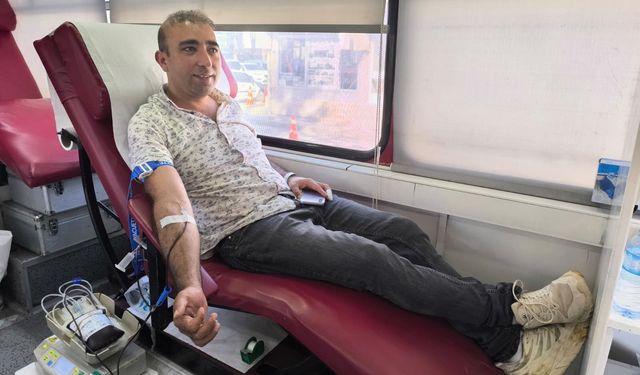 Şuhut'ta Kızılay Kan Bağışına Yoğun İlgi: Gönüllüler Hayat Kurtarmak İçin Sıraya Girdi