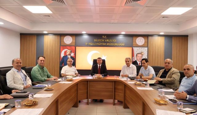 Eğitimde yol haritası masaya yatırıldı: 2025-2026 değerlendirme toplantısı yapıldı