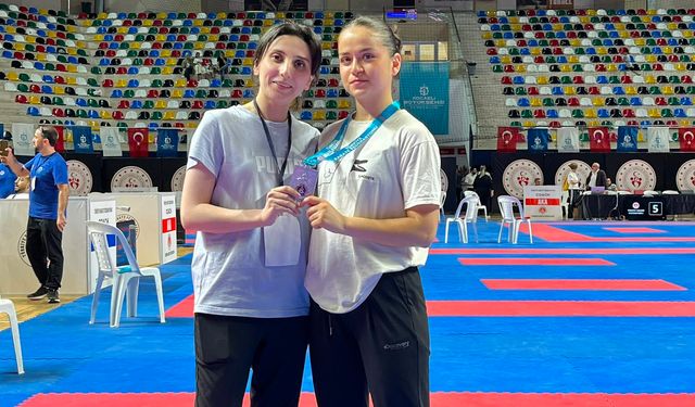 Afyonlu karatecilerden Türkiye Premier Lig 3. Etap'ta dereceler: 4 madalya kazandılar
