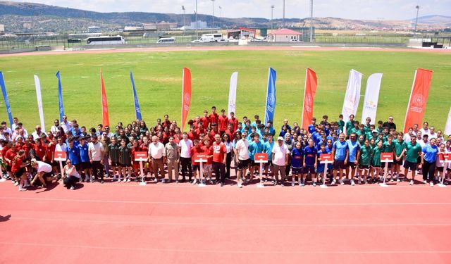 ANALİG Yıldızlar Futbol 1. Etap Müsabakaları Afyon'da başladı: 8 ilden 12 takım!