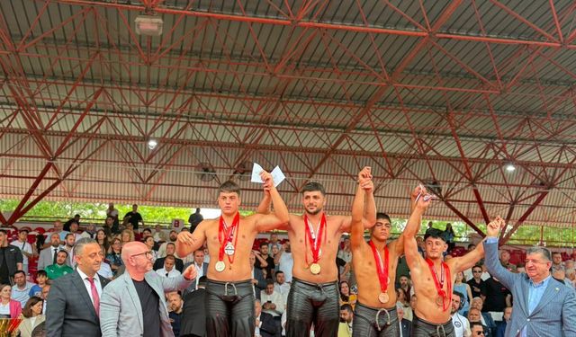 Afyonkarahisarlı güreşçi Yiğit Aktaş, Tarihi Kırkpınar’da şampiyon oldu