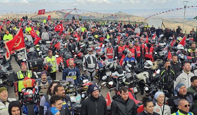 960 Motosikletli Kocatepe’de Buluştu: "Süvarinin İzinden" Zafer Sürüşü Başladı!