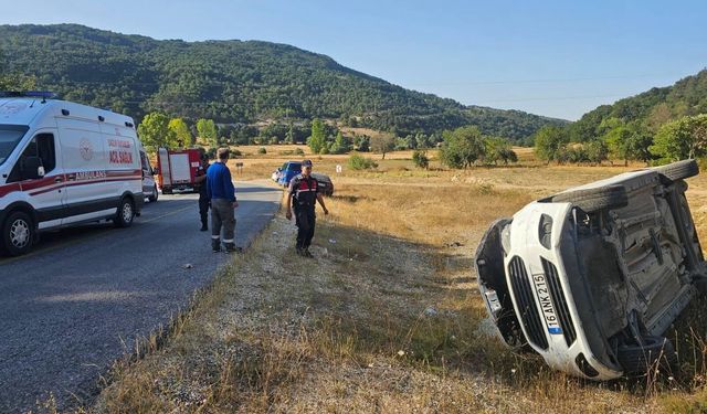 Bilecik'te Otomobil Yan Yattı: 5 Yaralı