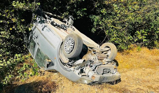 Bilecik’te otomobil takla attı: 2 yaralı