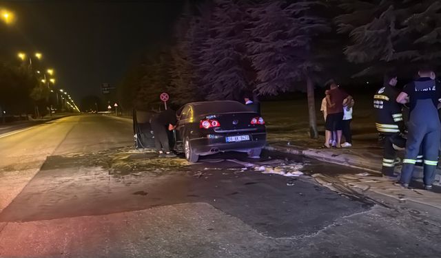 Eskişehir’de seyir halindeki otomobil alevlere teslim oldu