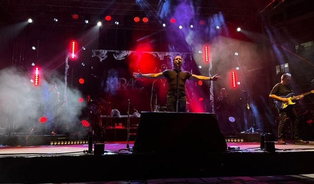 Zafer Meydanı’nda Kıraç Rüzgarı: On Binler Tek Yürek Oldu!