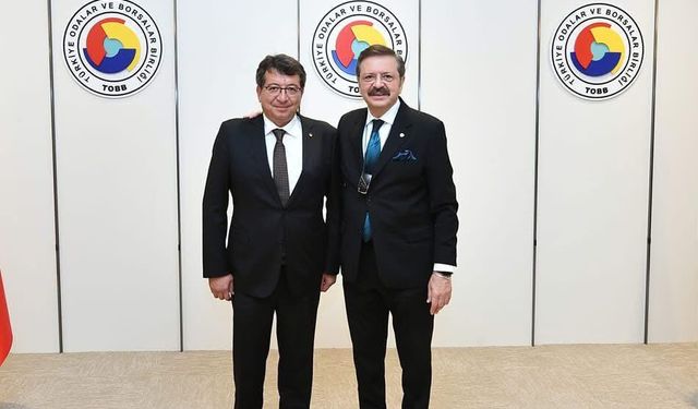 Afyon’un o ilçesine yeni hizmet binası: Hisarcıklıoğlu’ndan övgü
