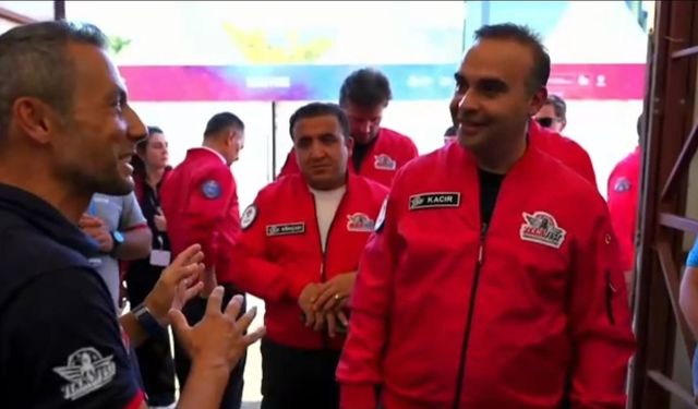 Bakan Kacır'dan KBÜ'lü Genç Mühendislere Övgü: "Karabük Bu Sene İddialı"