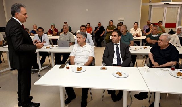 Rektör Akpolat, Karaciğer Nakli Enstitüsünü Ziyaret Etti