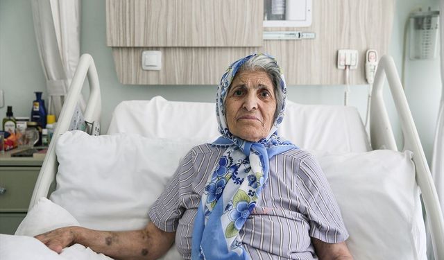 Dünyada 4 kişiye yapılan operasyonu Afyonlu doktor Türkiye'de ilk kez uyguladı