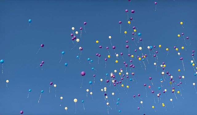 Afyon'da 10 yaşındaki Gülsüm Efsa lösemiyi yendi: Balonlar gökyüzüne bırakıldı