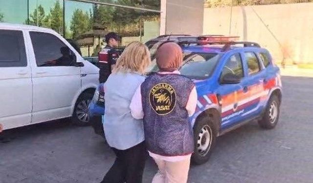 Yaşlı Vatandaşı Telefonla Dolandıran 2 Şüpheli Yakalandı
