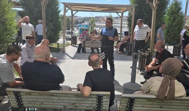 Bilecik’te polisten dolandırıcılık uyarısı: 32 vatandaşa tek tek anlatıldı