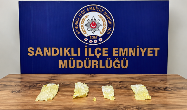 Afyon’da peçeteye emdirilmiş uyuşturucu ele geçirildi: 1 kişi tutuklandı