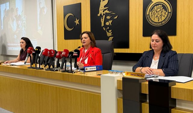 Burcu Köksal: Sırtını FETÖ'ye yaslayanlarla asla aynı yolda yürümem, dünya lideri Erdoğan'la yürüyorum