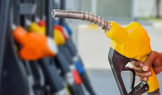 Afyon’da motorinde 24 saatte iki tarife: İndirimin 2,55 TL’si geri gitti