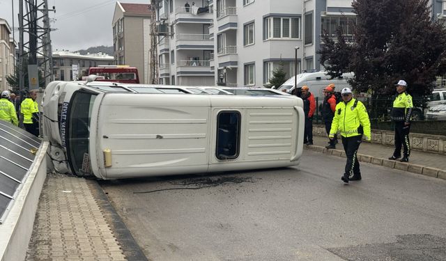 Afyon'daki öğrenci servisiyle dolmuşun çarpıştığı kazada yeni gelişme: Yaralı sayısı arttı