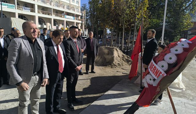 Afyon'un Şuhut ilçesinde muhtarlar Atatürk Parkı'nda buluştu