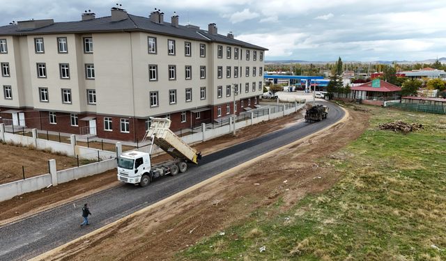Afyon'da huzurevi yoluna asfalt! 300 metrelik çalışma tamamlandı