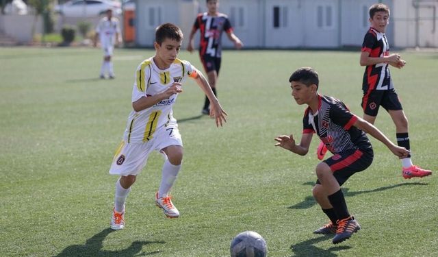 Afyon'da U17 ve U14 futbol ligleri başlıyor! ASKF'den kulüplere çağrı