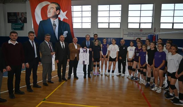 Çay ilçesinde şehre örnek olacak birliktelik: Gençlerin geleceği için birleştiler