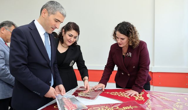 Afyon'da geçmişten geleceğe uzanan emek: Vali Aktaş ve eşinden anlamlı ziyaret