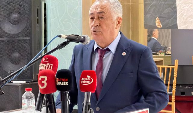 Yeni Parti Afyon 1. Olağan İl Kongresi: Karadeniz bayrağı devretti, “Omuz omuza yürümek benim için eşsiz bir onurdu”