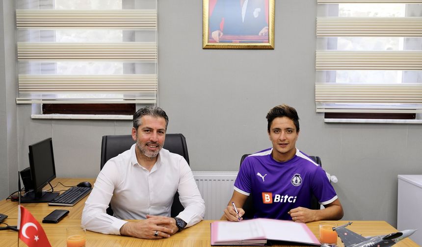 Afyonspor'a yeni transfer: Berat Tosun 2 yıllık sözleşme imzaladı