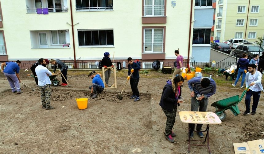 Batı Anadolu'daki arkeolojik kazılar binlerce yıl öncesinin kültürünü bugüne taşıyor