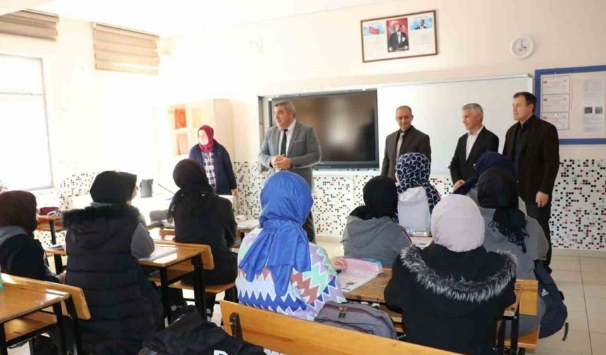 Sünnetci, öğretmenlerin görüş ve taleplerini dinledi