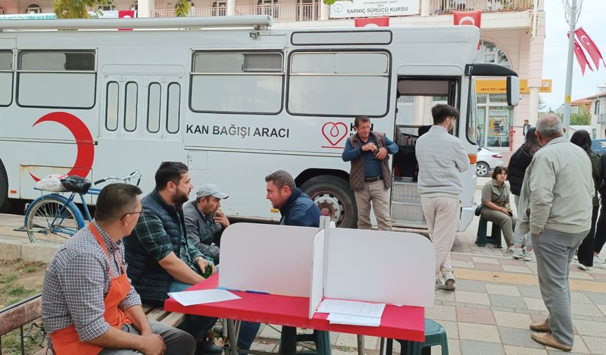 Afyon Şuhut'ta Kızılay'a kan bağışı