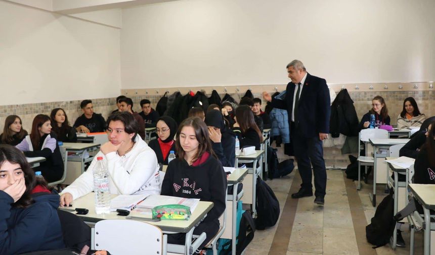 Miraç Sünnetci: Gençler kendilerine her zaman hedef belirlemeli