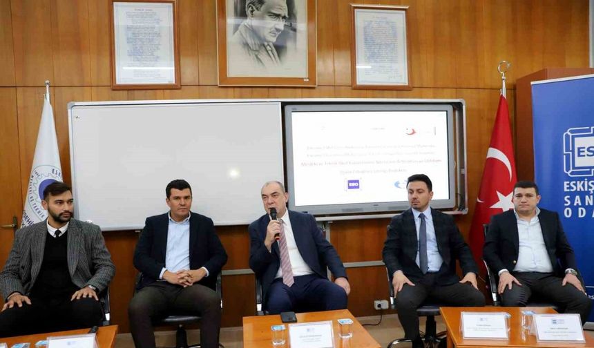Eskişehir'de liseli gençler, sanayiciler ve genç girişimcilerle buluştu