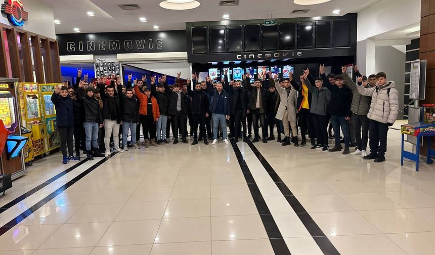 Afyon'da Ülkücüler sinemada buluştu: Aybüke filmini izlediler!