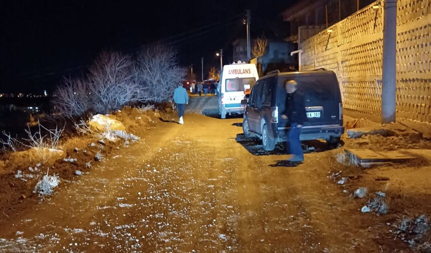 Afyon’da vahşet: Komşusunu öldürüp kendi kafasına sıktı!